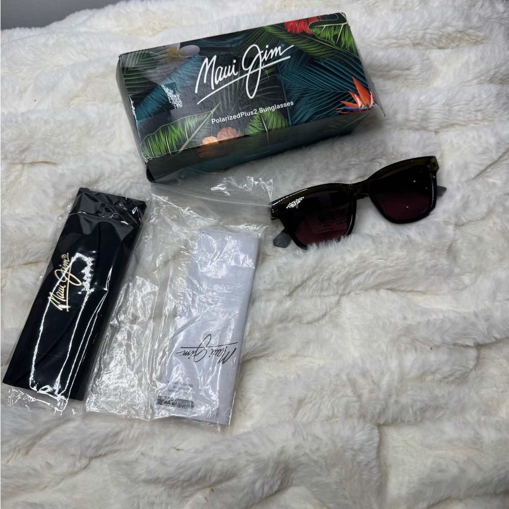 Maui Jim HanoHano Sunglasses in Shiny Trans Green